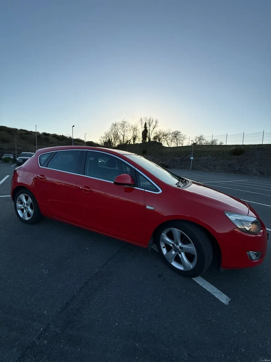 Vauxhall/Opel Astra - Image 1