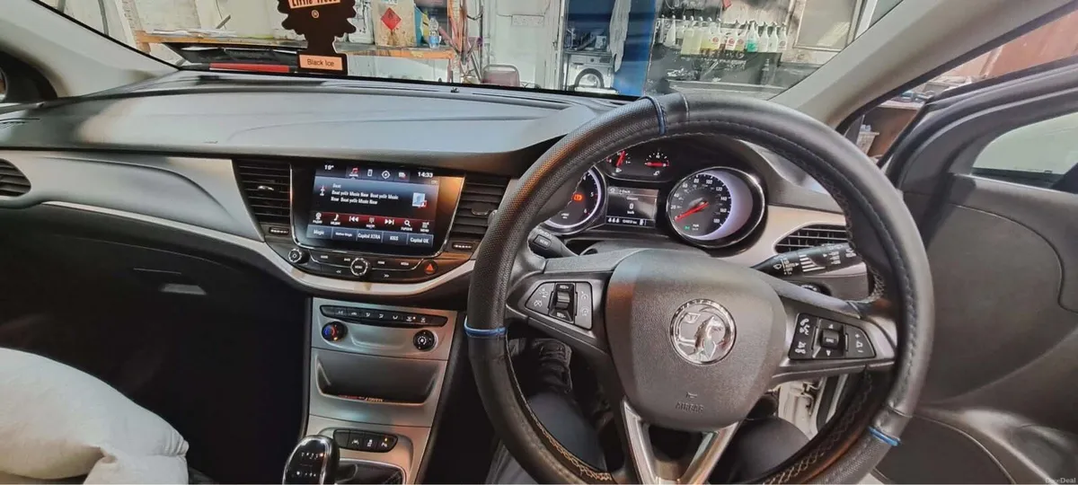 Opel astra low mileage nct 08/26 - Image 4