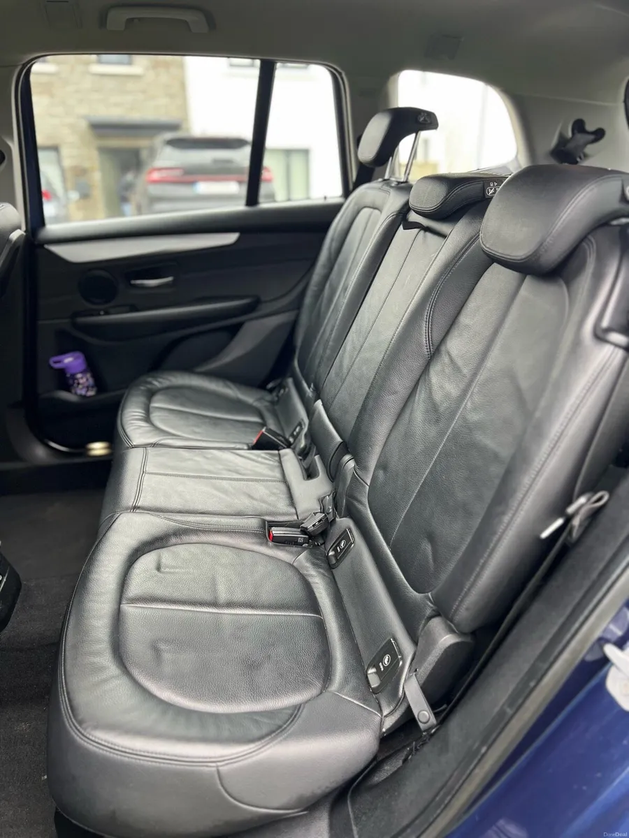 BMW 216 D 7 seater - Image 3