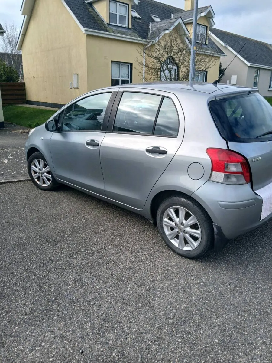 Toyota yaris 1litre / on hold offer made - Image 2