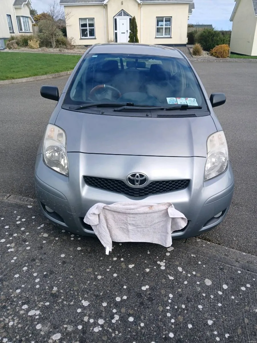 Toyota yaris 1litre / on hold offer made - Image 4