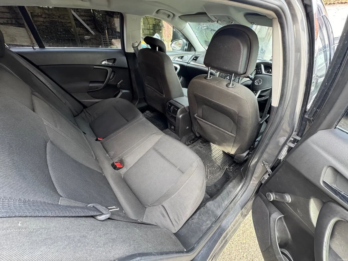 Vauxhall Insignia 2010 - Image 4