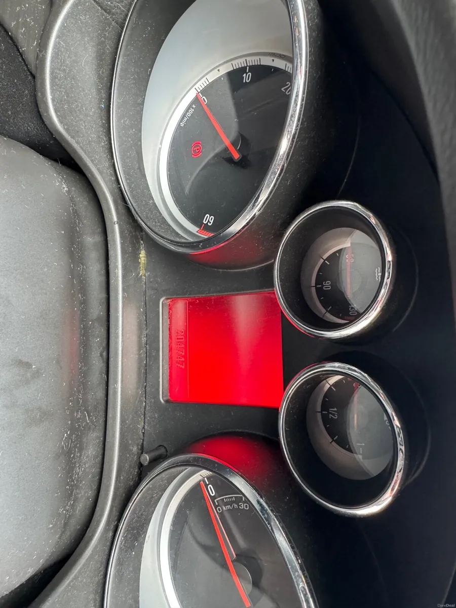 Vauxhall Insignia 2010 - Image 3