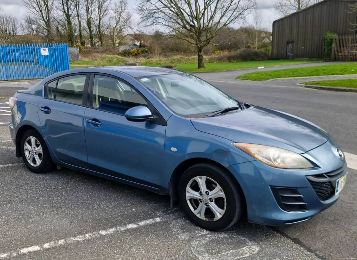 2011 Mazda 3 - Image 2