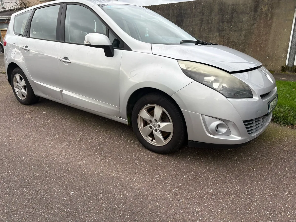 Renault scenic we open to offers 1000 euro - Image 1
