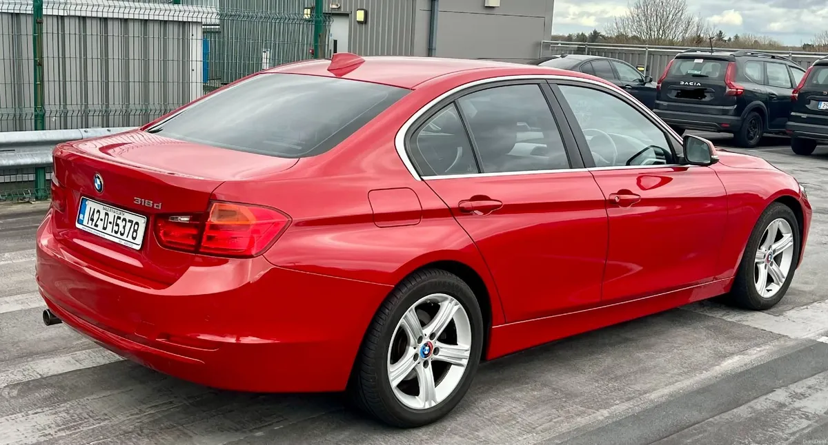 BMW 3-Series 142 - Image 3