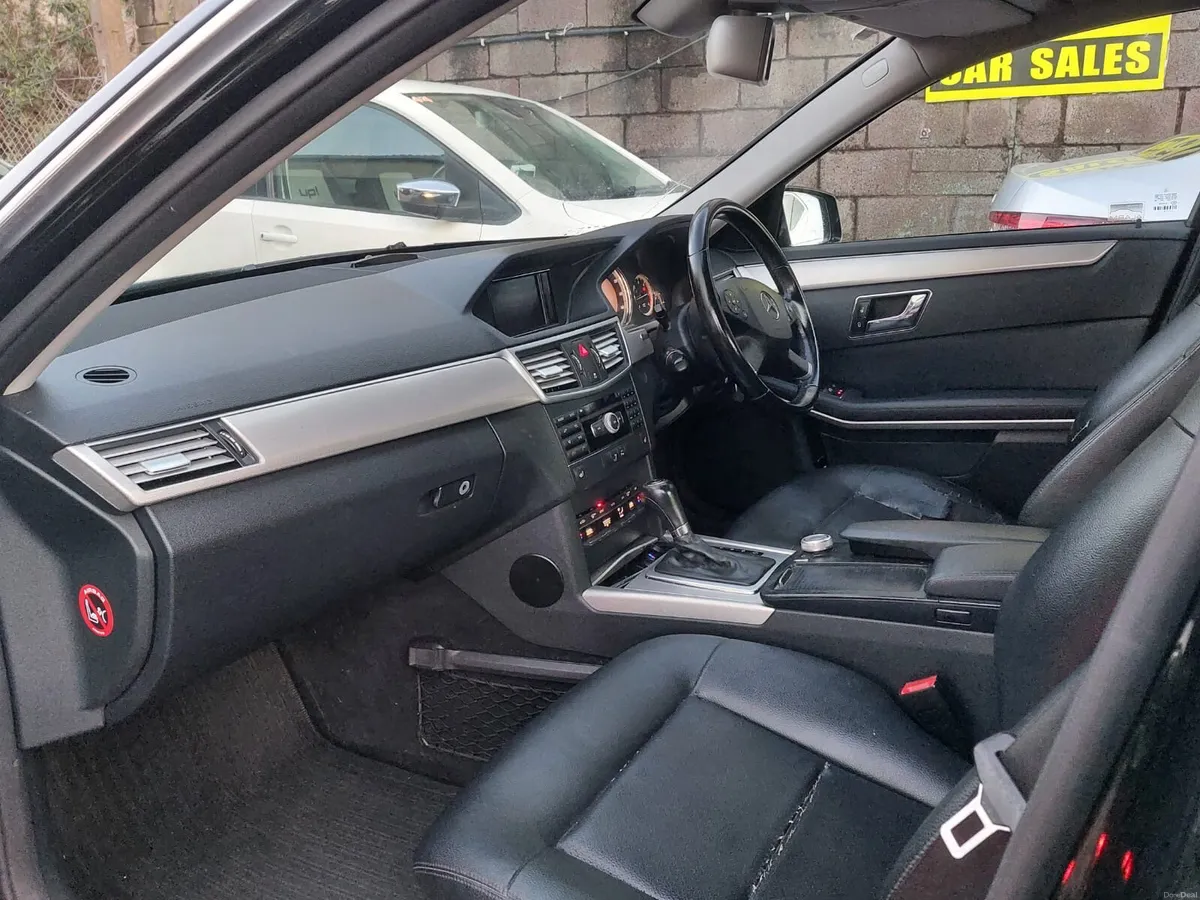Mercedes-Benz E-Class 2009 Automatic - Image 2