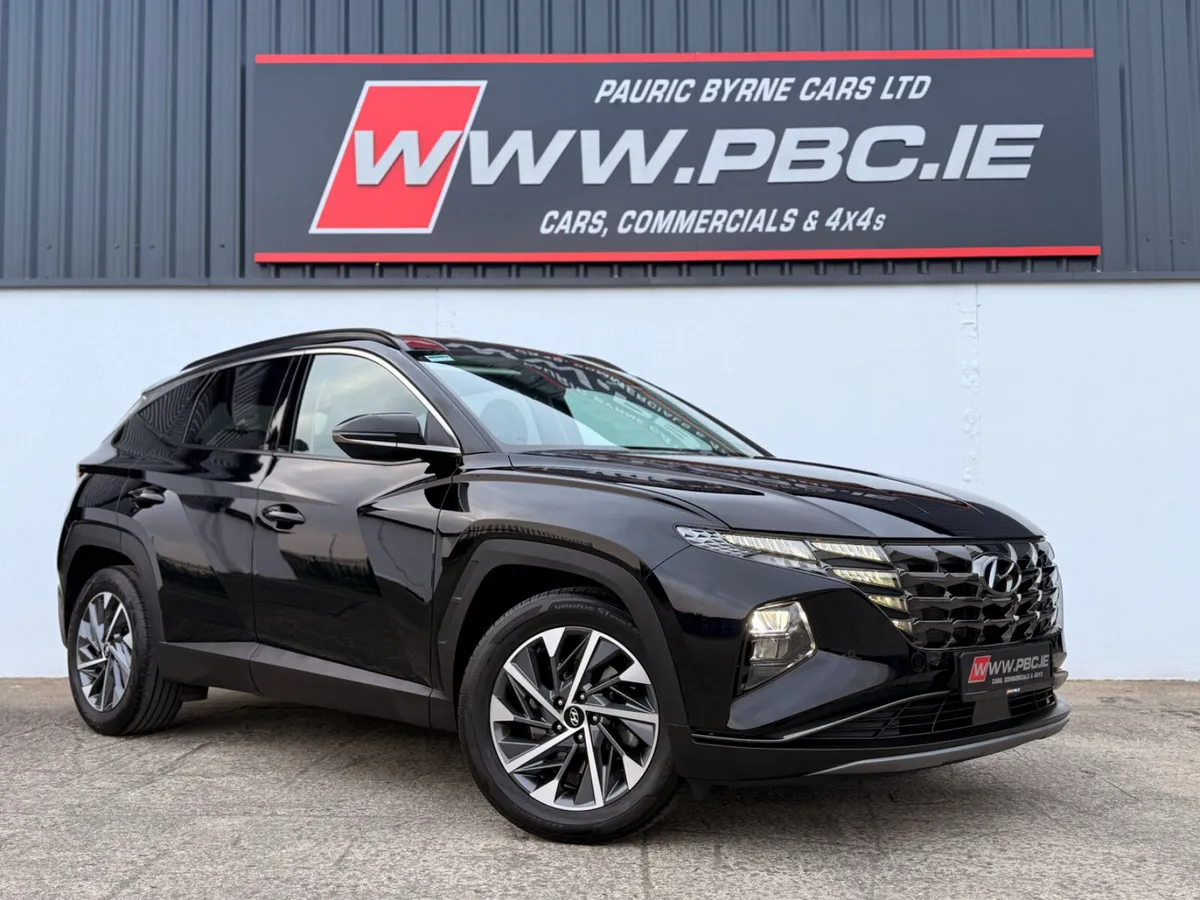 Hyundai Tucson 1.6Td  Executive Plus 25,000klm 241 - Image 2