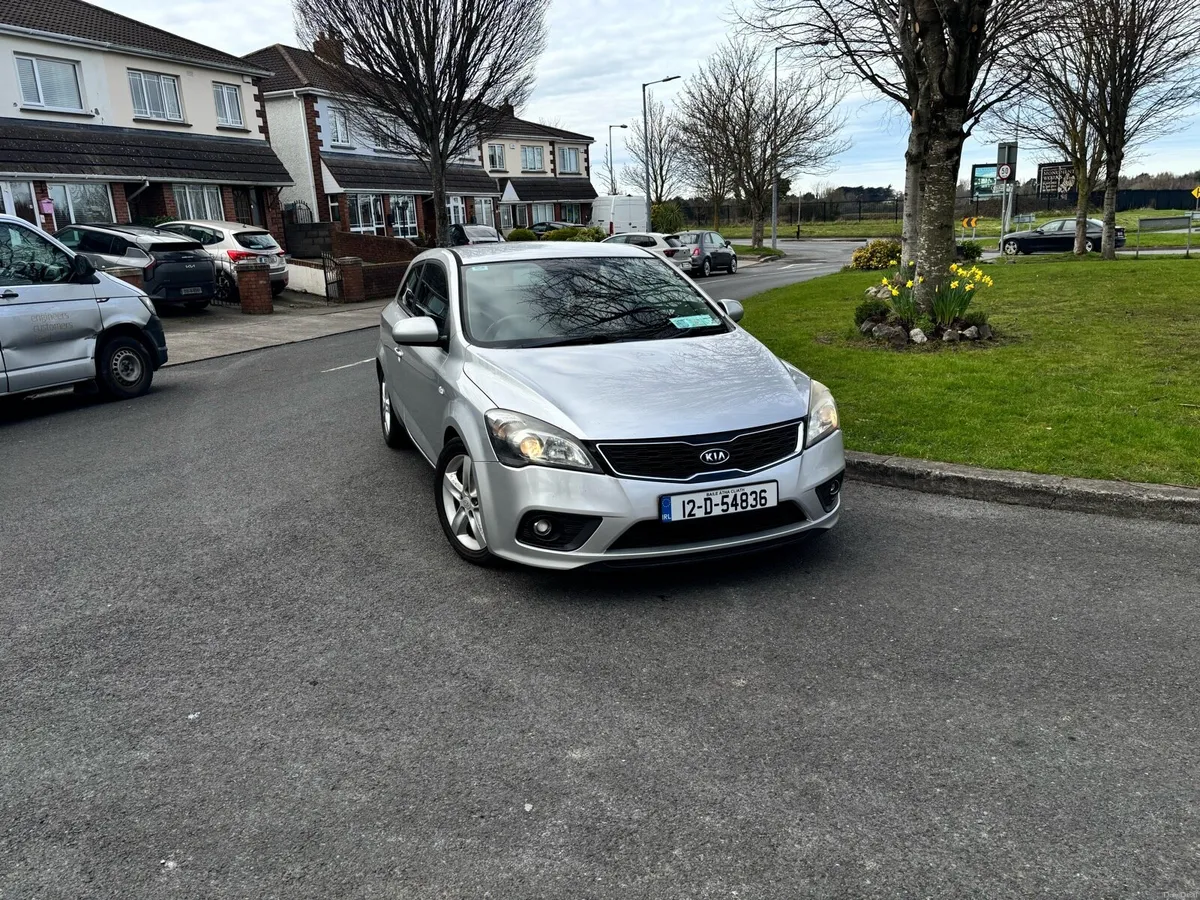 Kia Proceed 1.6 Diesel 2012 - Image 2