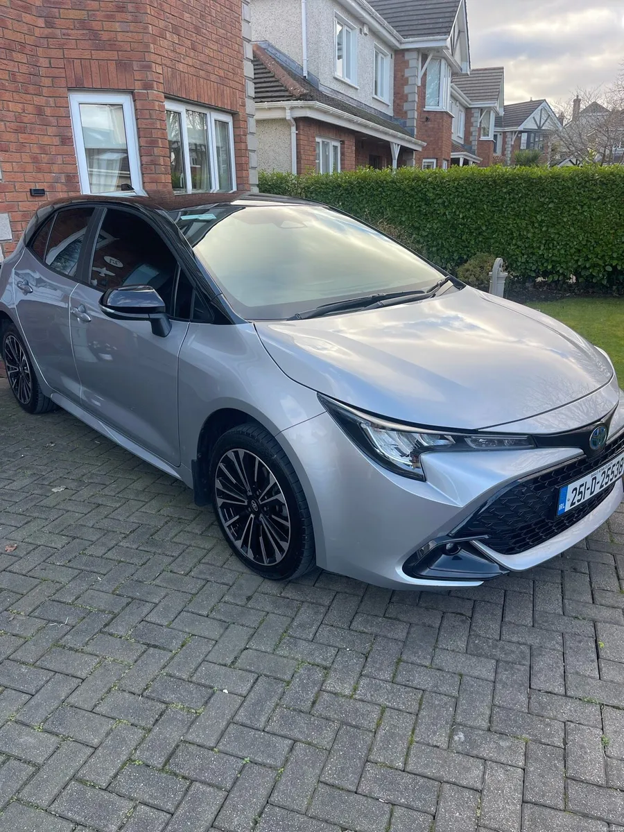 Toyota Corrolla automatic hybrid - Image 1