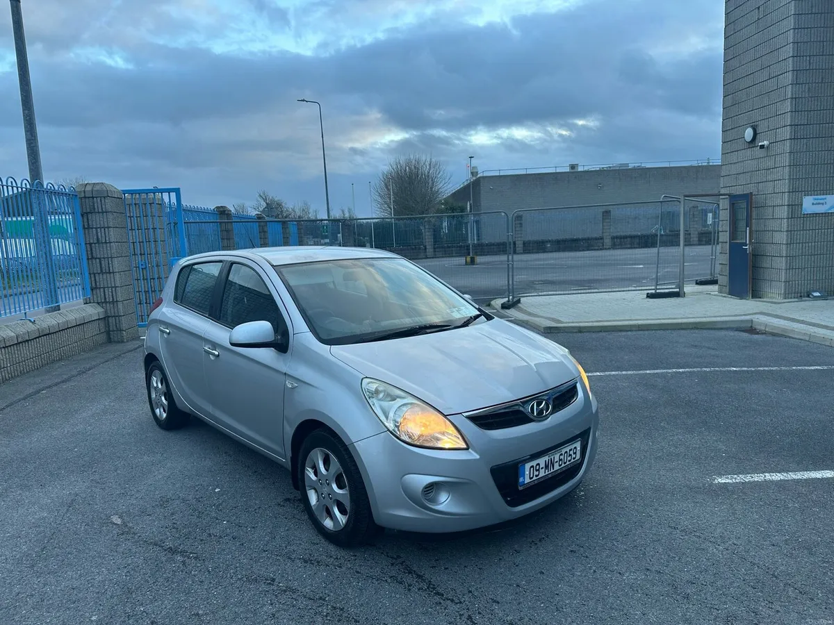 2009 Hyundai i20 - Image 1