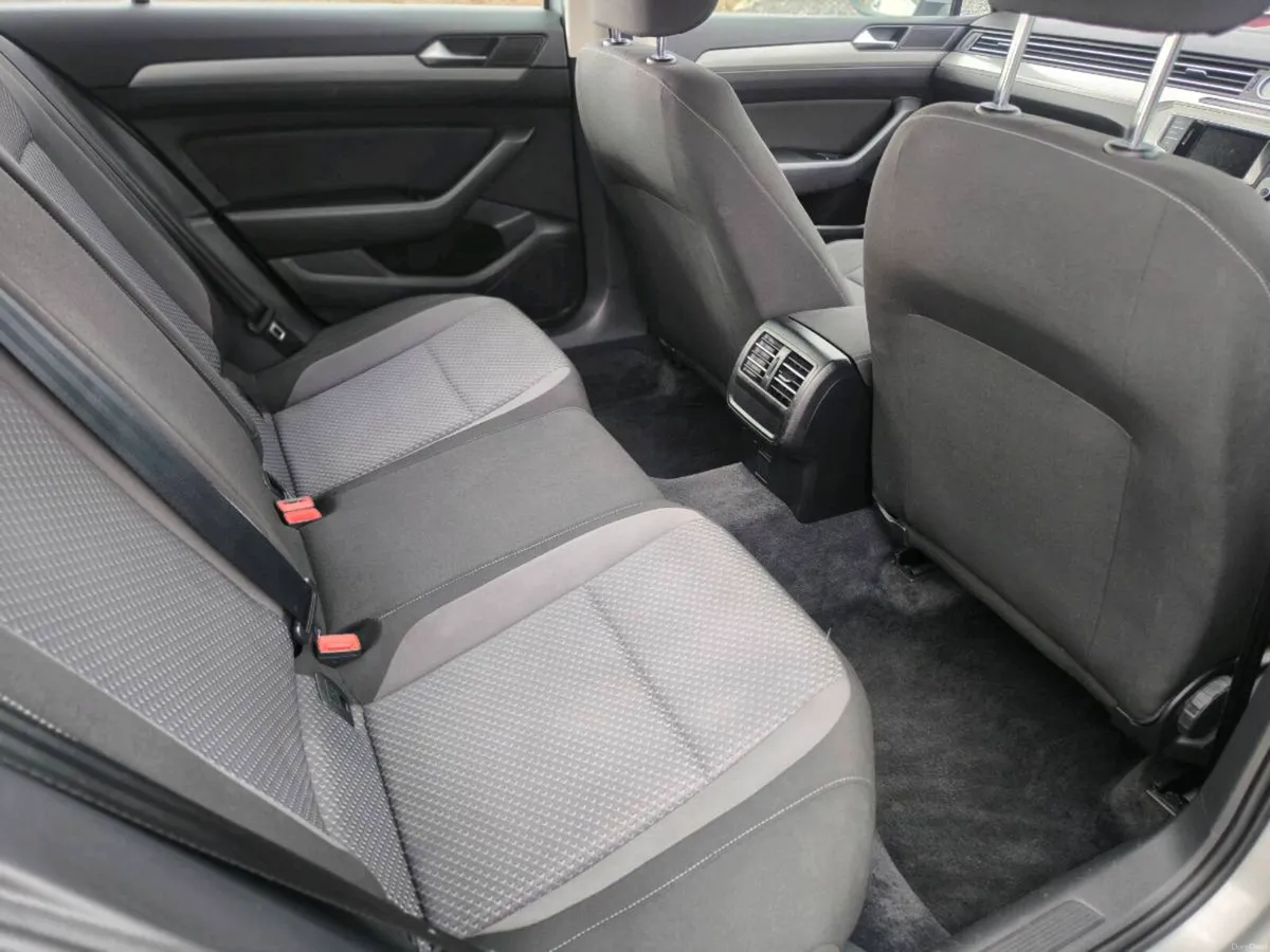 Volkswagen passat - Image 3