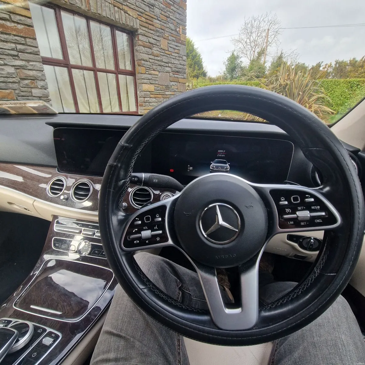 Mercedes-Benz E-Class 2020 - Image 2