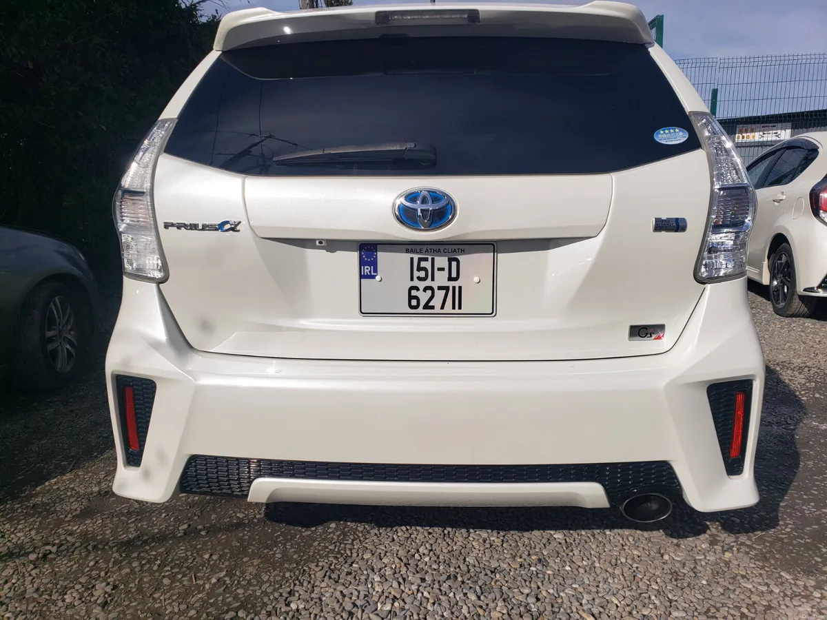 Toyota Prius alpha GR 2015 - Image 3