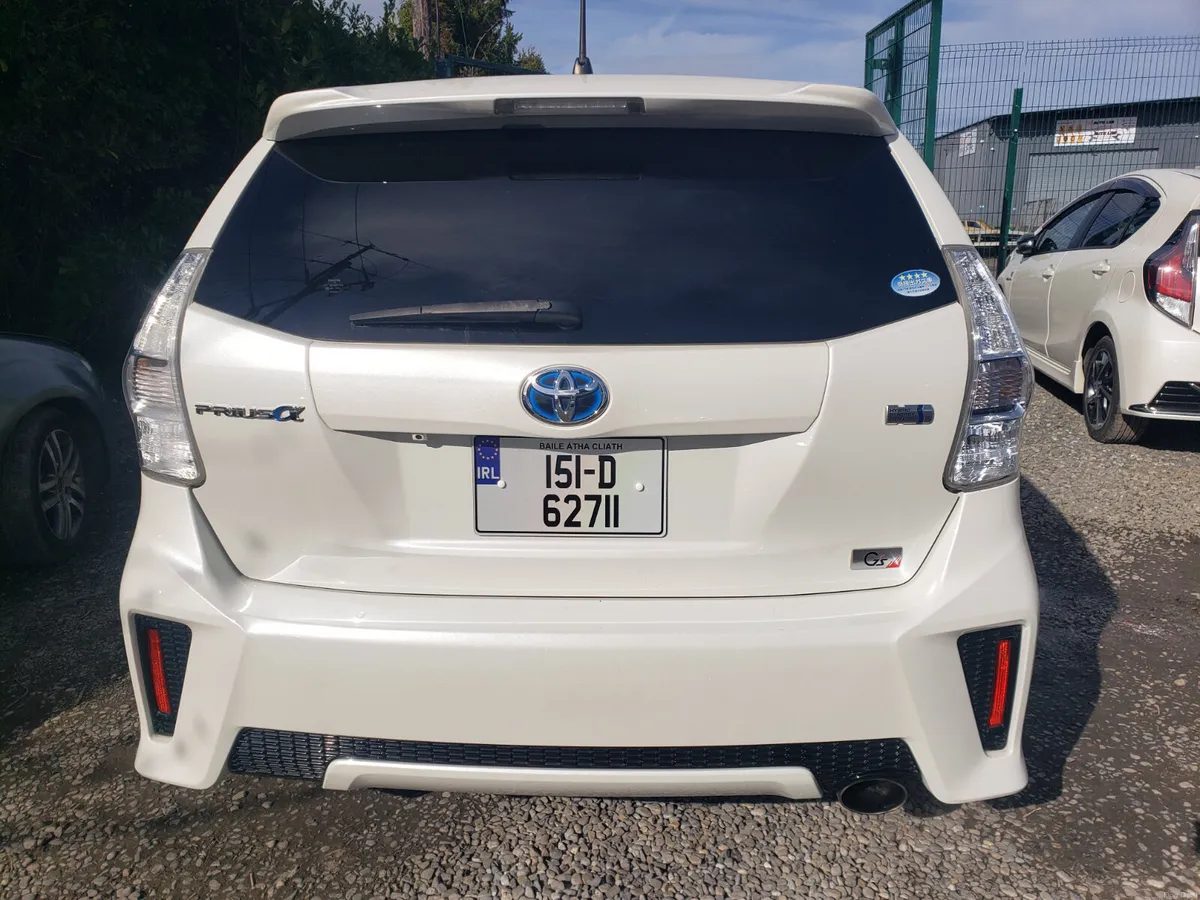 Toyota Prius alpha GR 2015 - Image 4