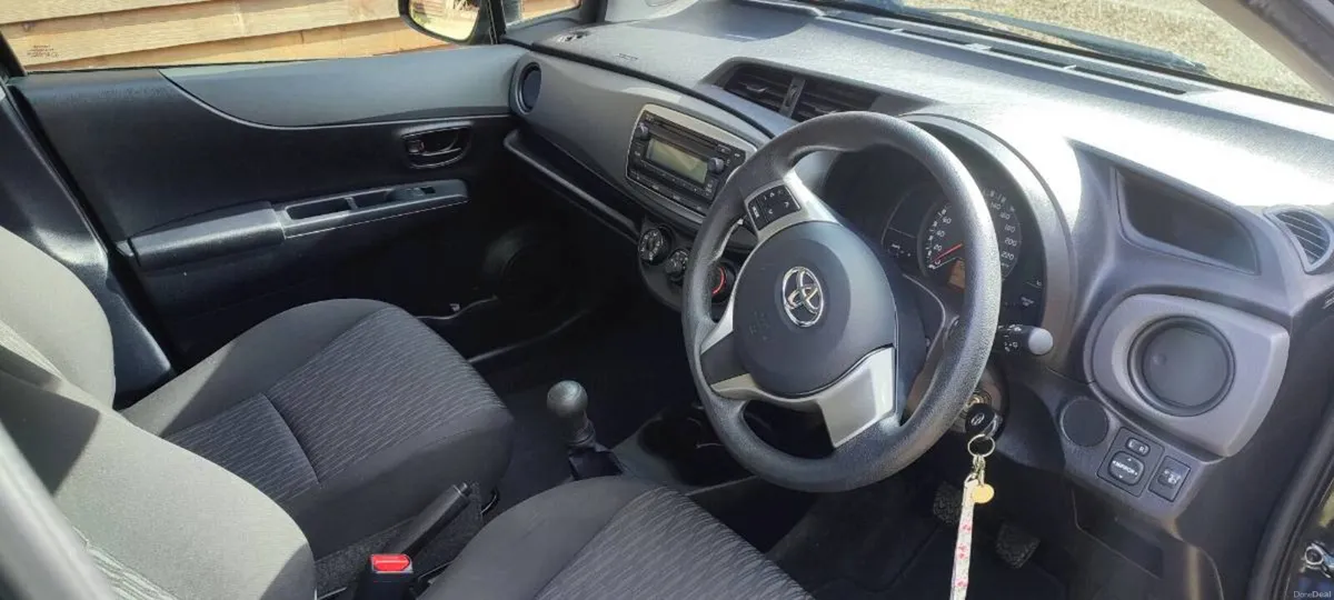 Toyota Yaris - Image 4
