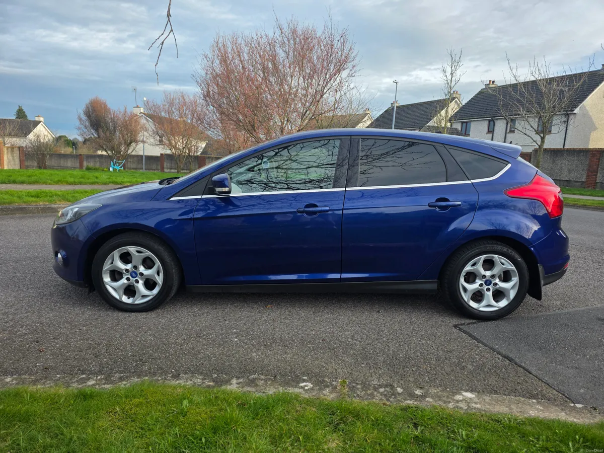 Ford Focus 1 litre petrol ( NCT and cheap tax ) - Image 4