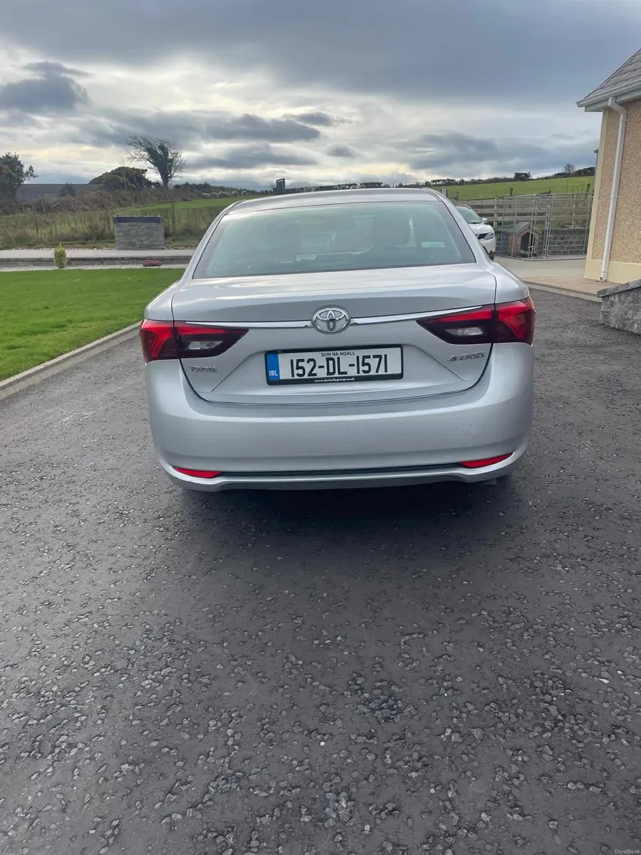 Toyota Avensis 2015 - Image 2