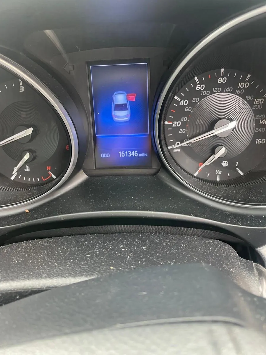 Toyota Avensis 2015 - Image 4