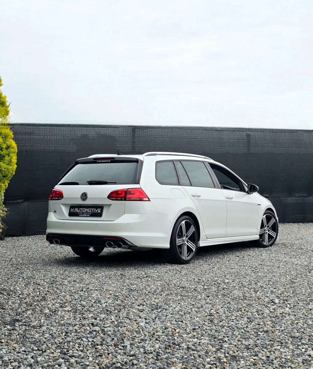 2015 VOLKSWAGEN GOLF R WAGON 4-MOTION - Image 2