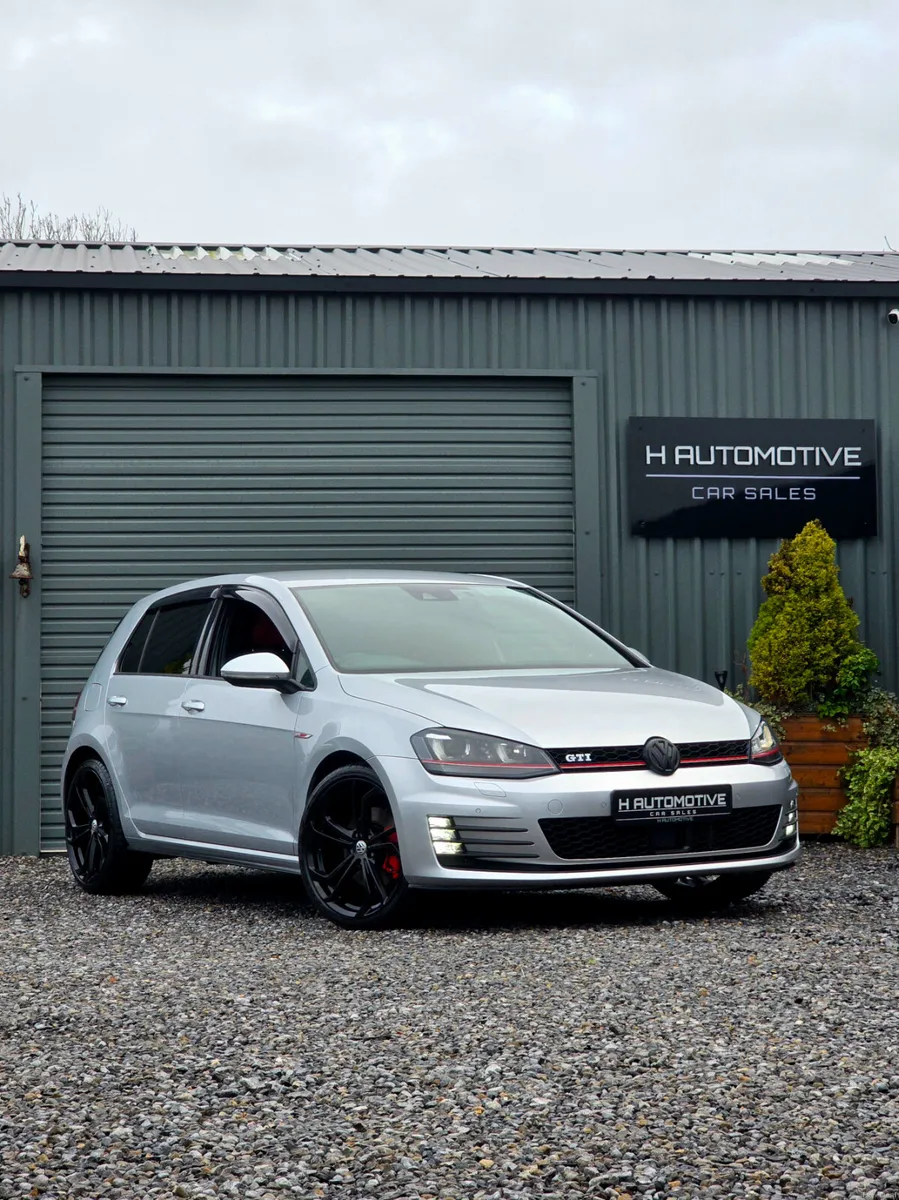 2014 VOLKSWAGEN GOLF GTI DSG LOW MILEAGE - Image 1