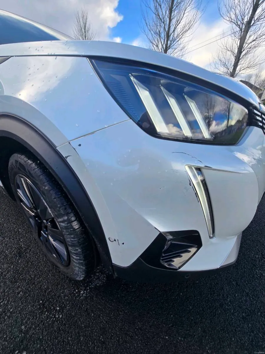 Peugeot E2008 GT - Image 3