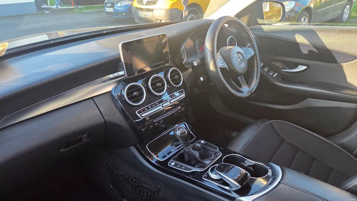 Mercedes-Benz C-Class 2015 - Image 1