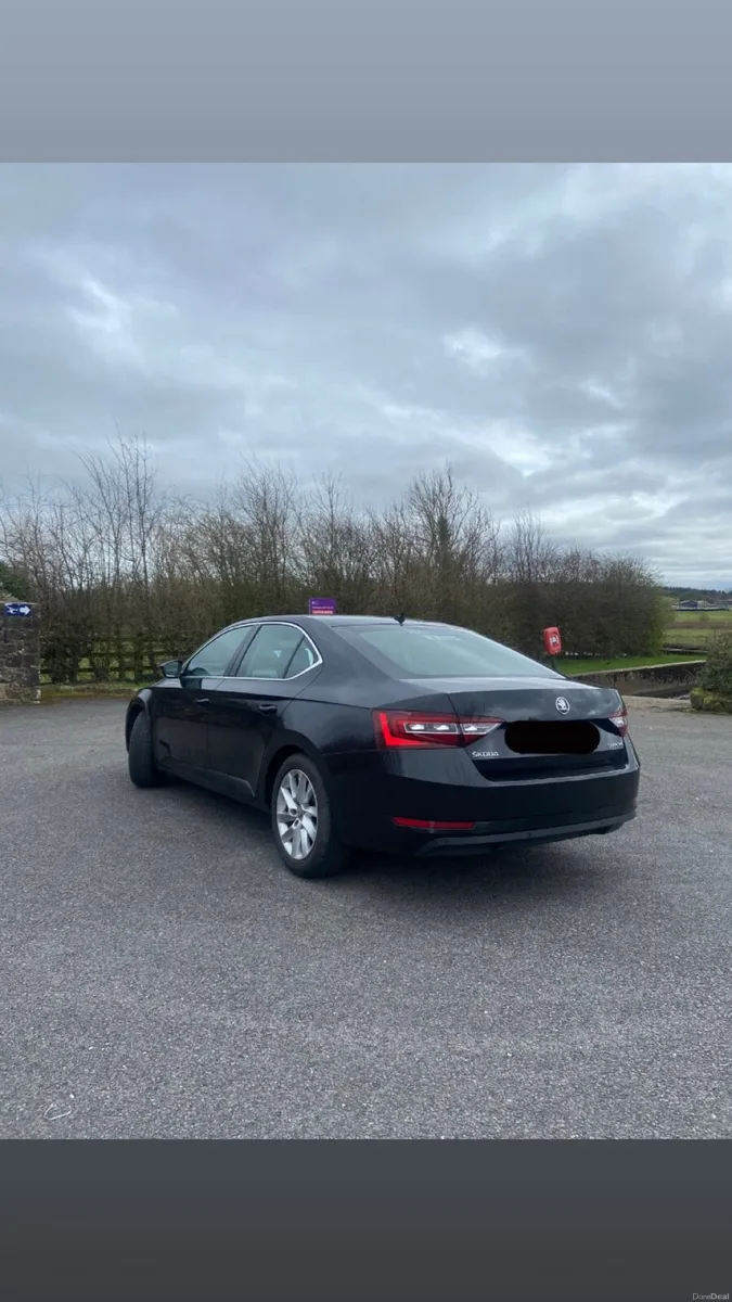 Skoda superb - Image 4