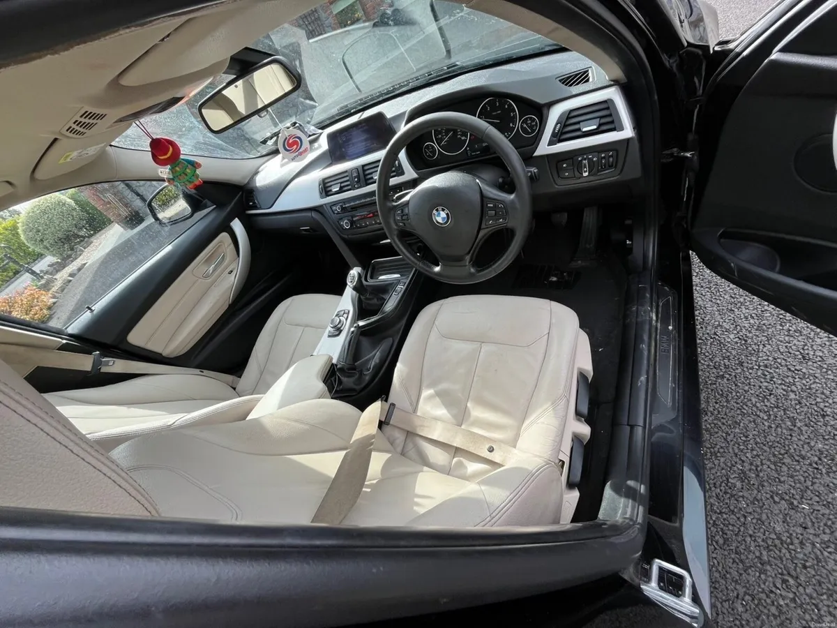 BMW 3-Series 2015 - Image 4