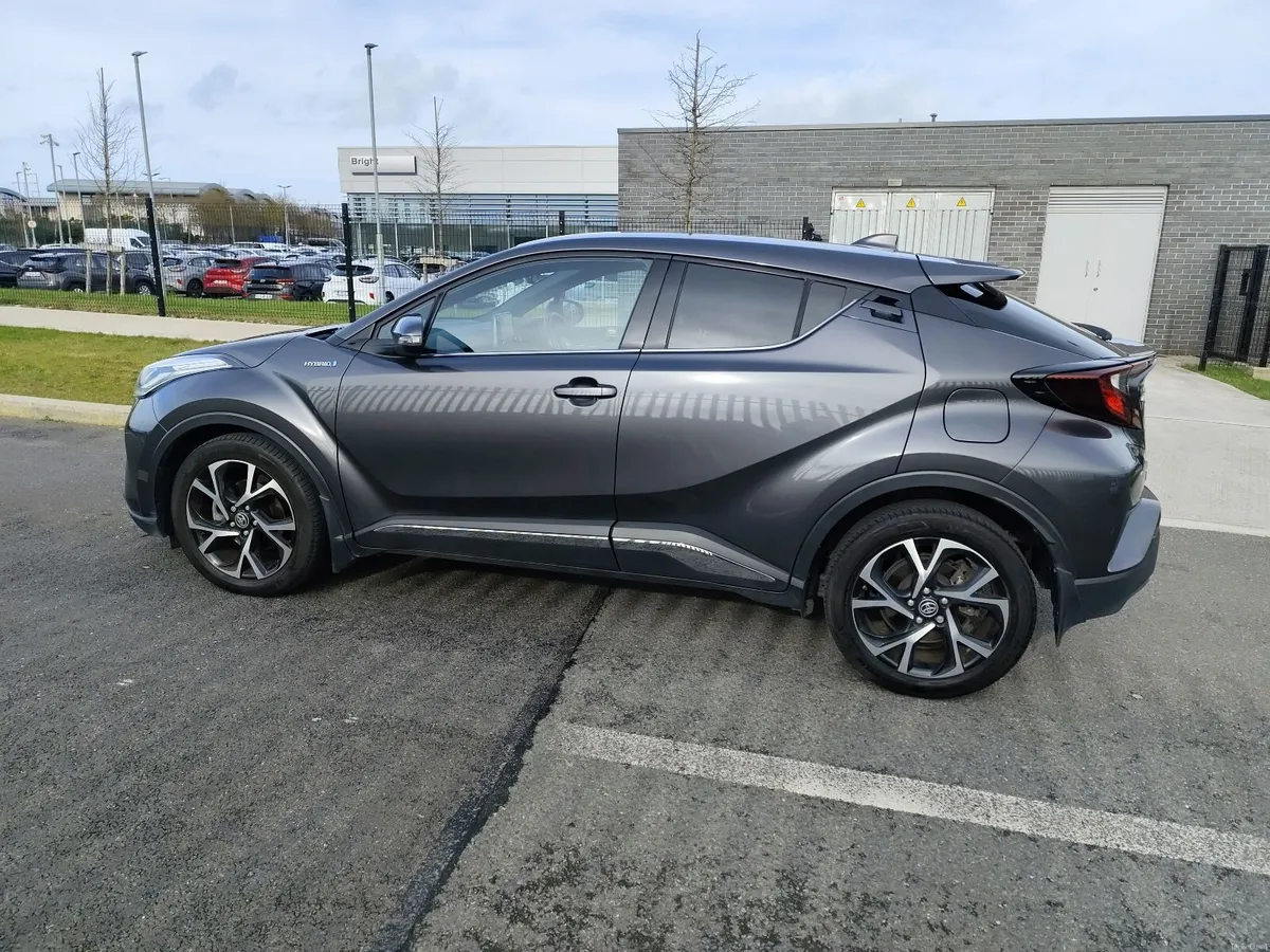 Toyota C-HR 2021 - Image 3