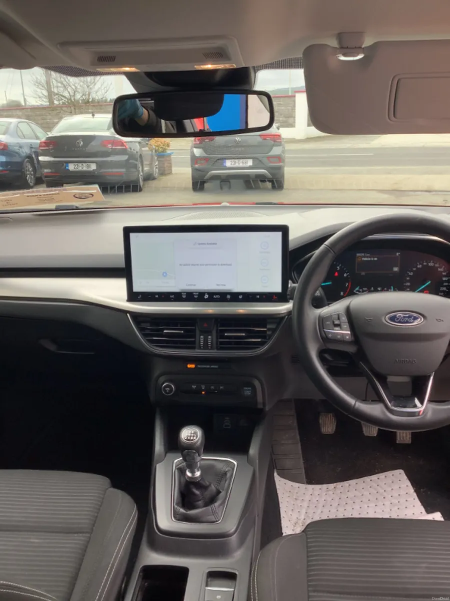 Ford Focus 2023 - Image 3