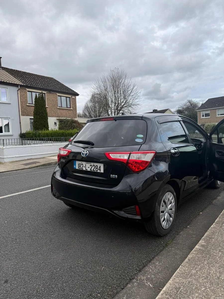 TOYOTA YARIS/VITZ 2018 1.5L HYBRID - Image 4
