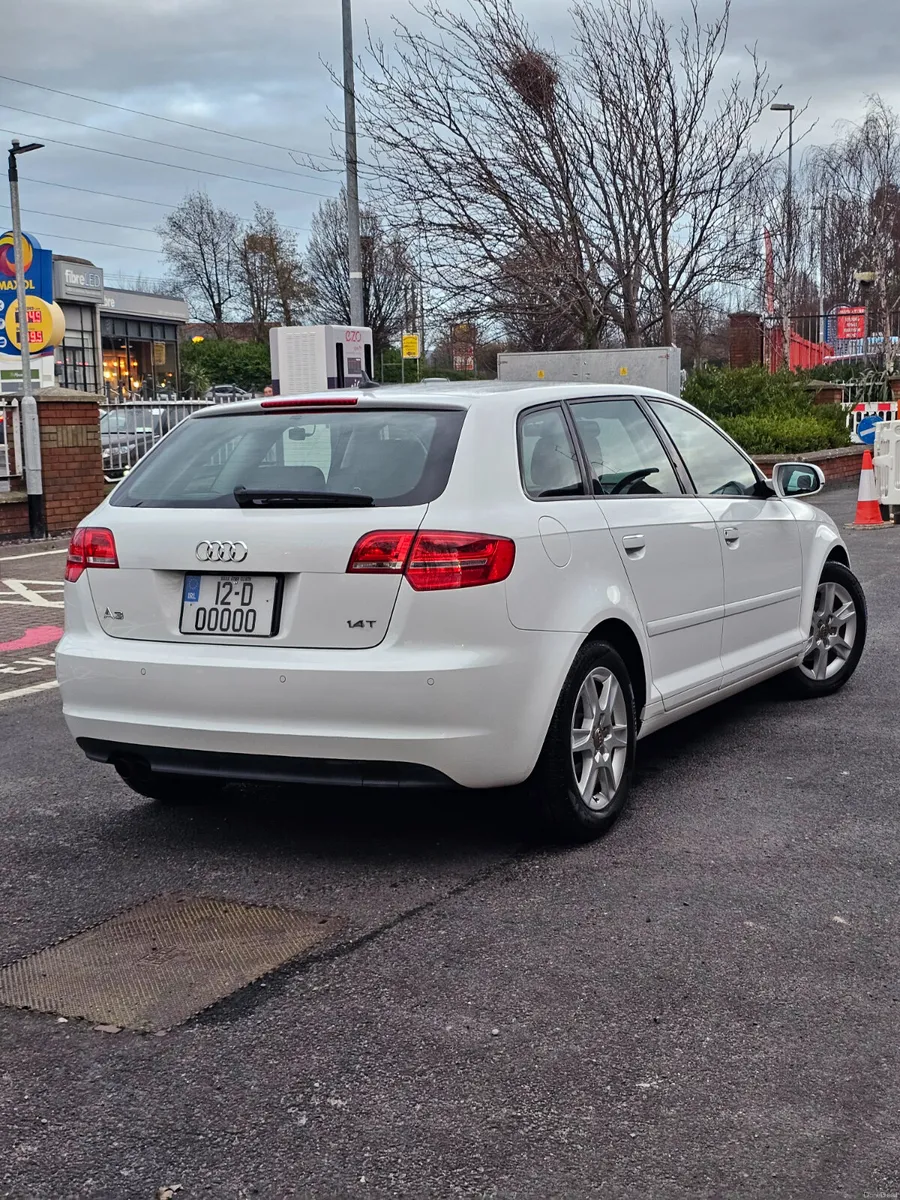 Audi A-3 2012 - Image 2