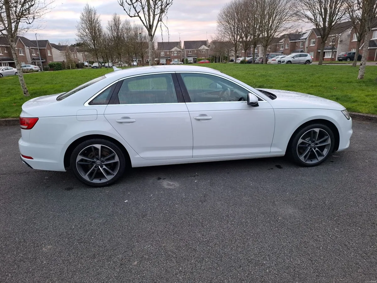 Audi A4 2019 - Image 2