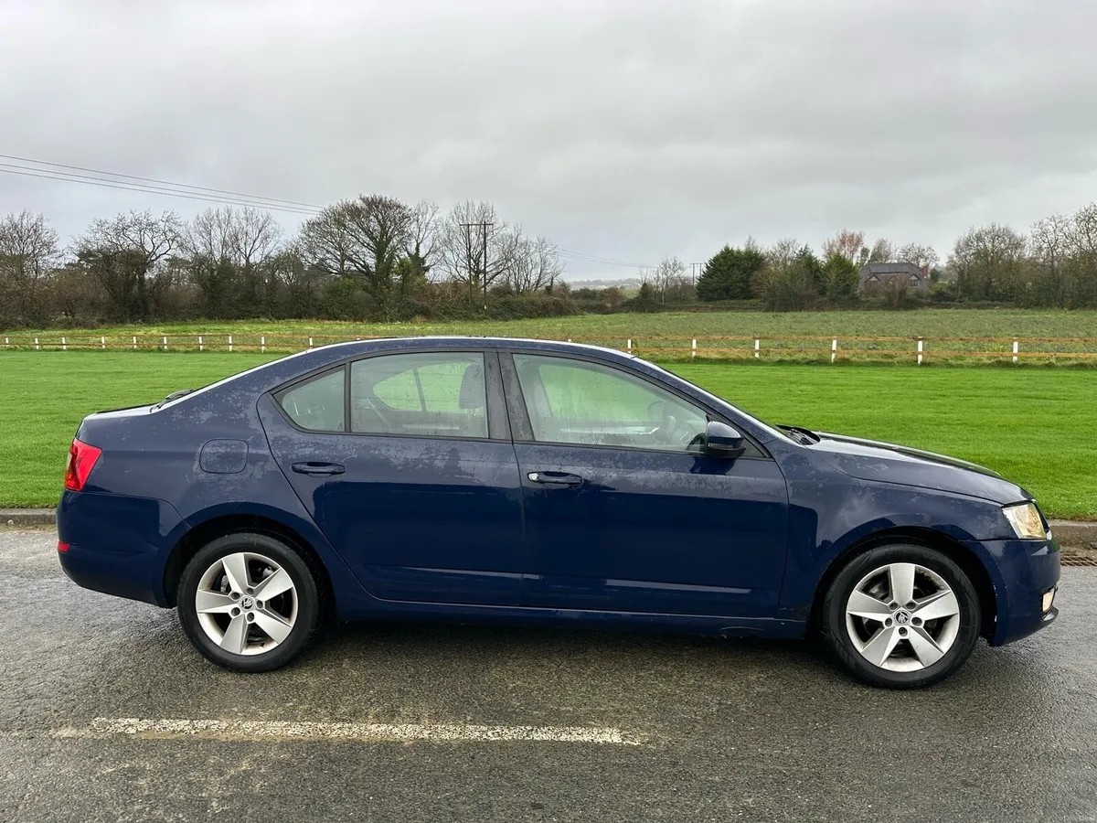 Skoda Octavia 2016 Automatic - Image 3