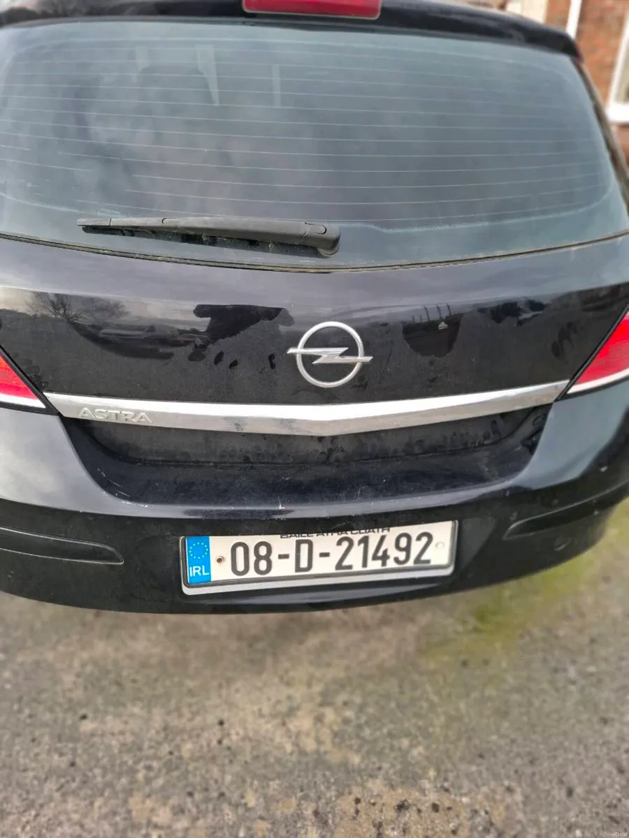2008 Opel Astra *not driving, head gasket issue* - Image 2
