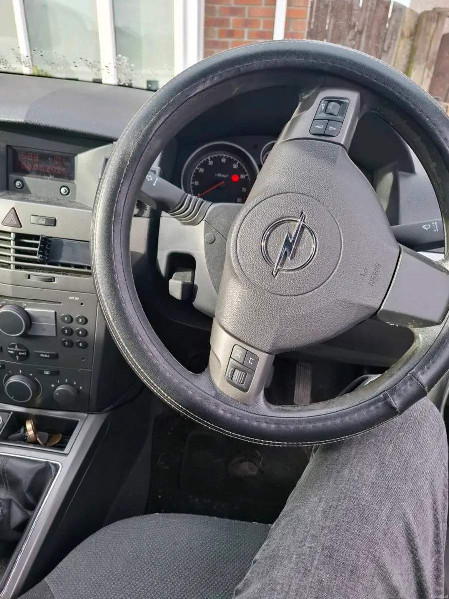 2008 Opel Astra *not driving, head gasket issue* - Image 4