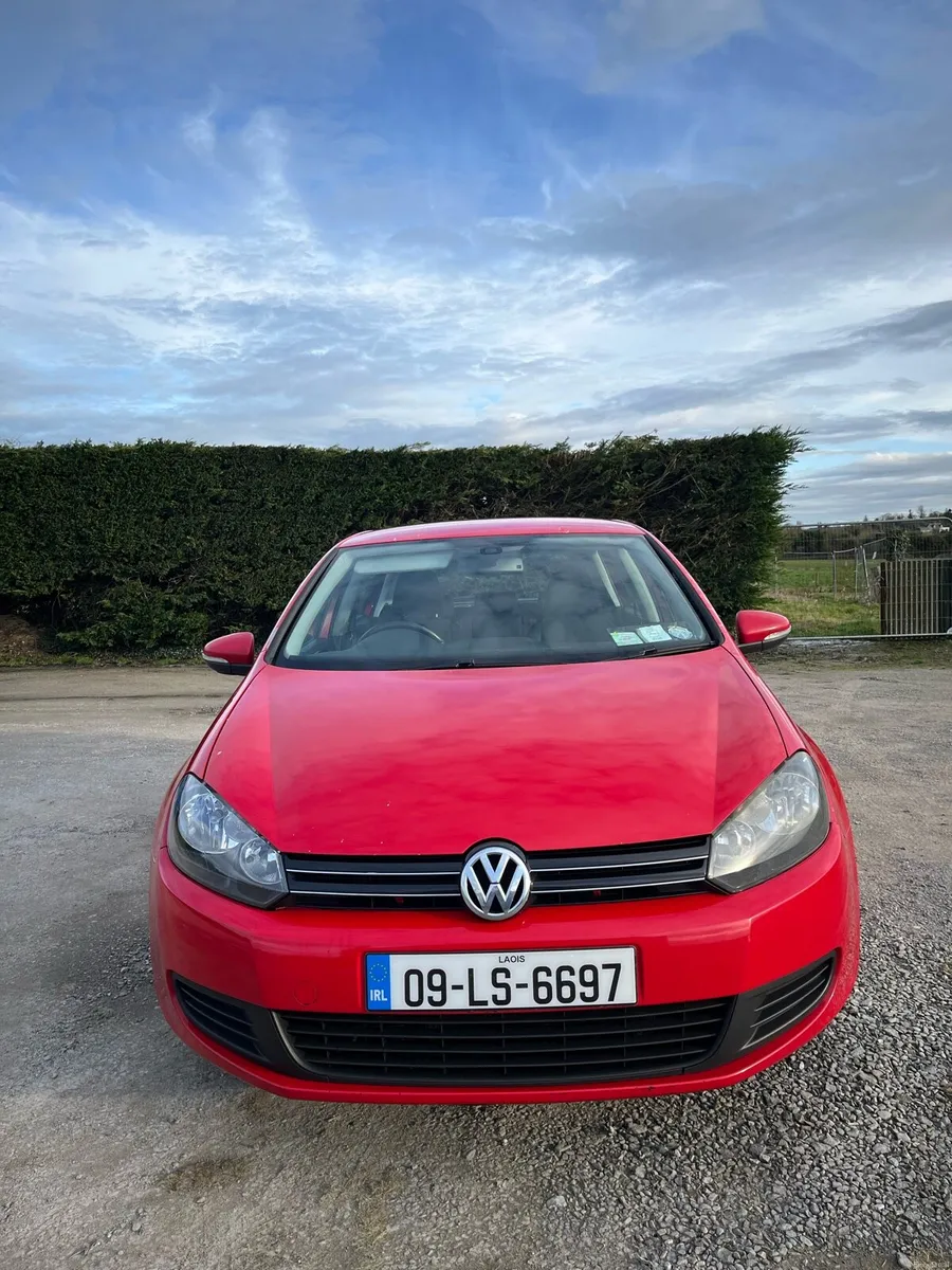 Volkswagen Golf 2009 1.6L TDI - Image 3
