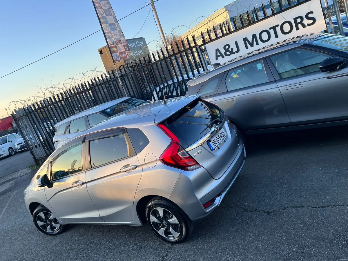 2019 Honda Fit 1.5 Hybrid - Image 5