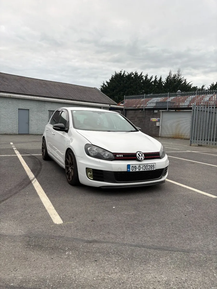 Volkswagen Golf 2009 - Image 1