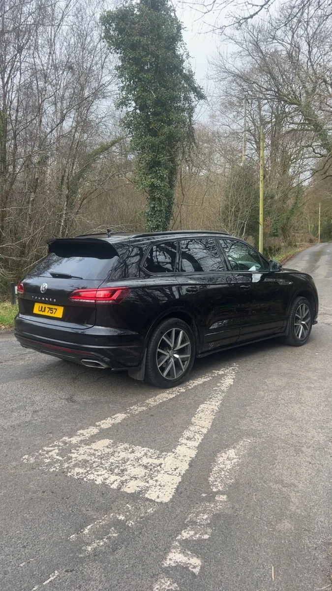 Volkswagen Touareg - Image 1