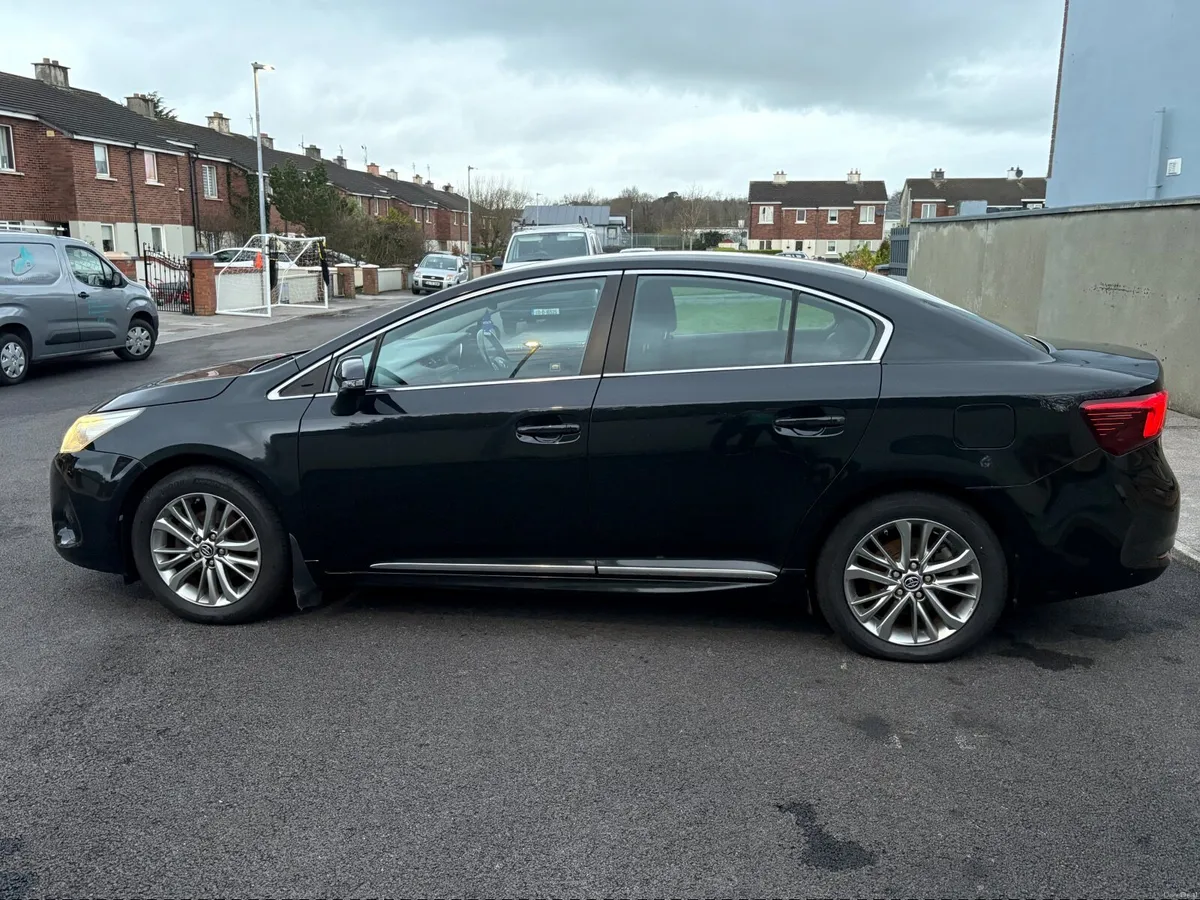 Toyota Avensis 2016 - Image 2