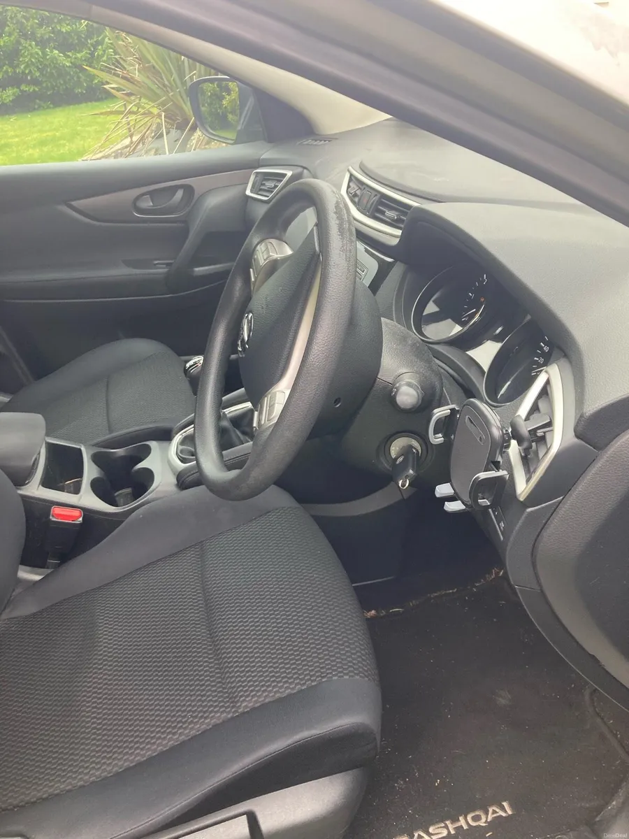 Nissan Qashqai 1.5 DSL 141 - Image 4