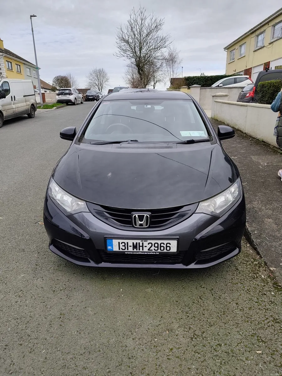 Honda Civic 2013 - Image 2