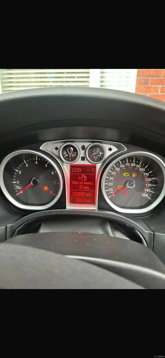 Ford Focus 2011 - Image 3