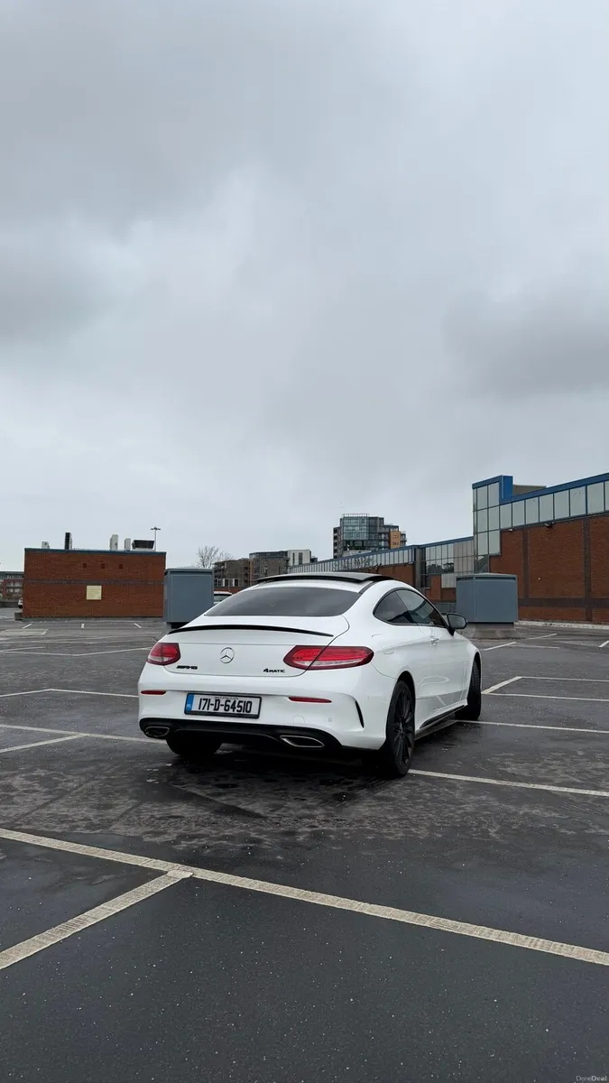 Mercedes Benz C220d 4MATIC AMG premium - Image 3