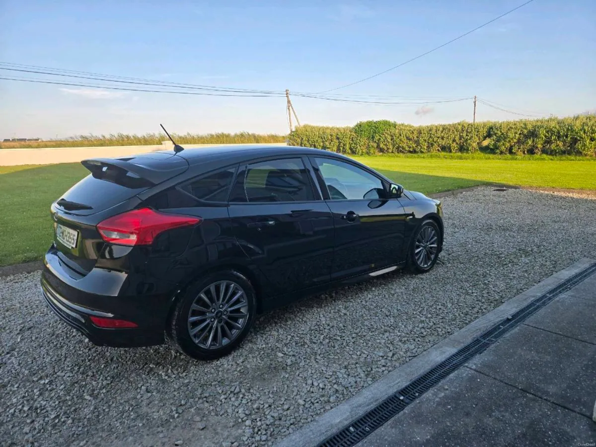 Ford Focus 1.5 TDCI ST-LINE 120PS 5 Automatic - Image 3