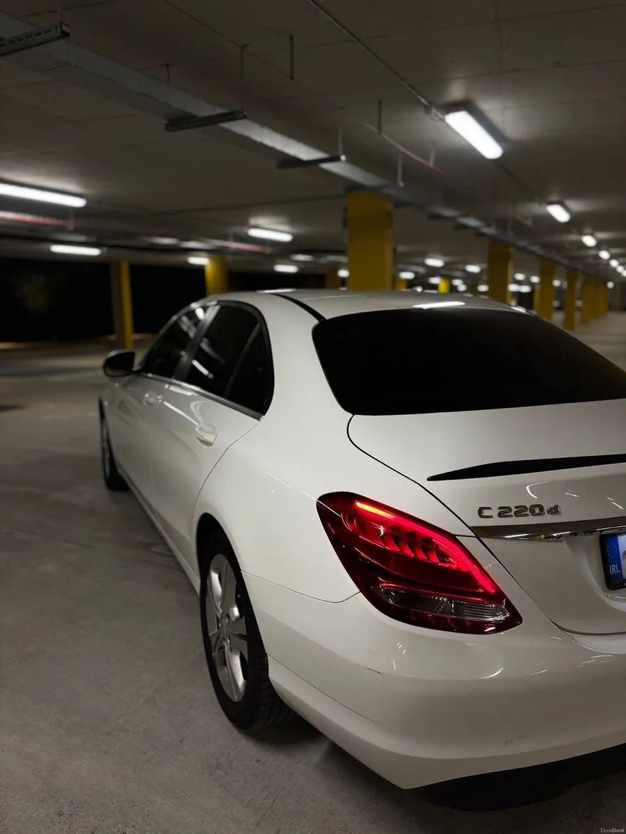 Mercedes C-Class - Image 2