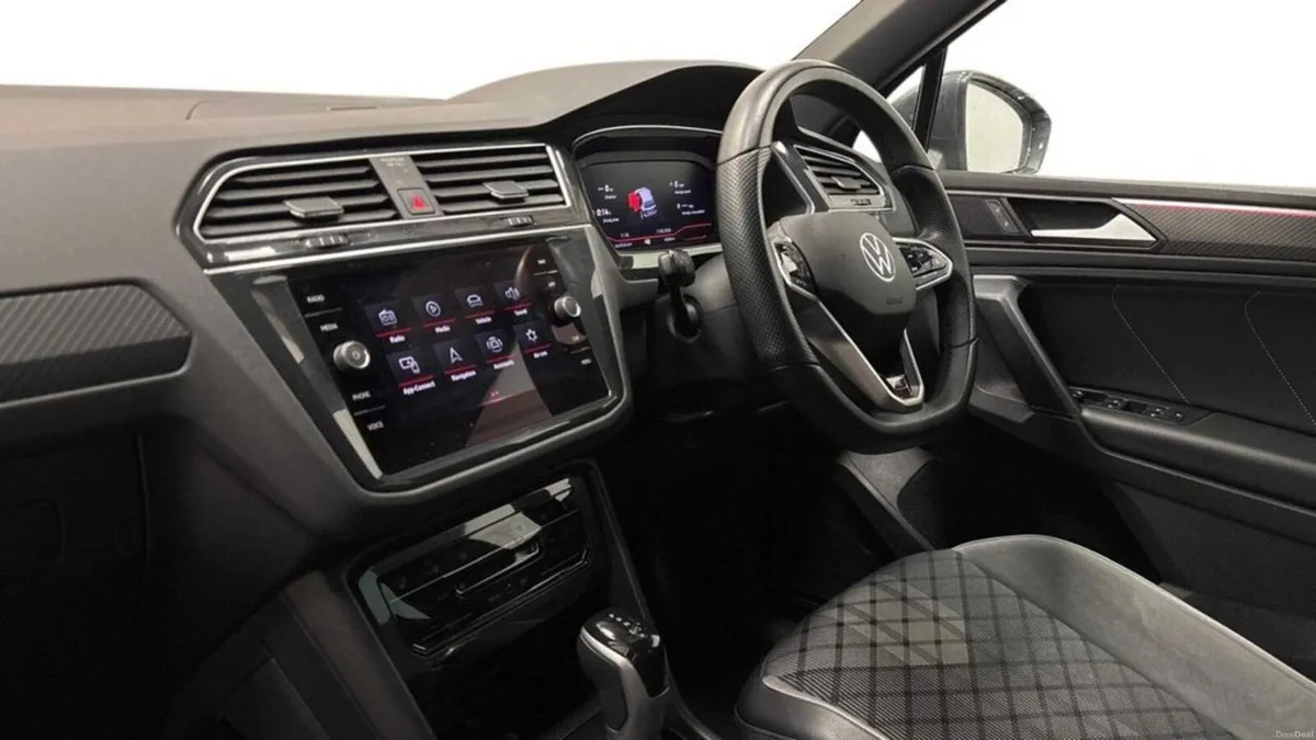 2.0 TDI R-Line Edition SUV 5dr Diesel DSG Euro 6 ( - Image 4