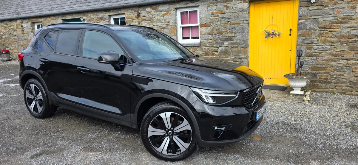 222 VOLVO XC40 T5 RECHARGE ULTIMATE - Image 1